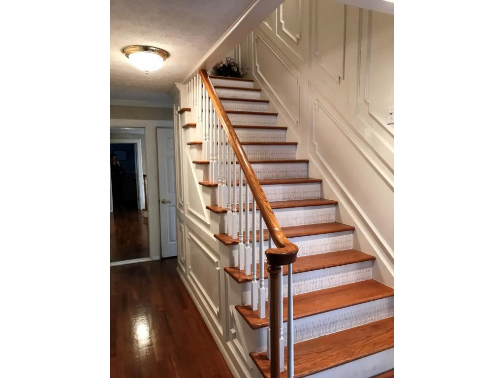 1817 Fairoaks Road Kingsport, TN 37664 - Photo 18 of 31 Beautiful Hardwood Floors