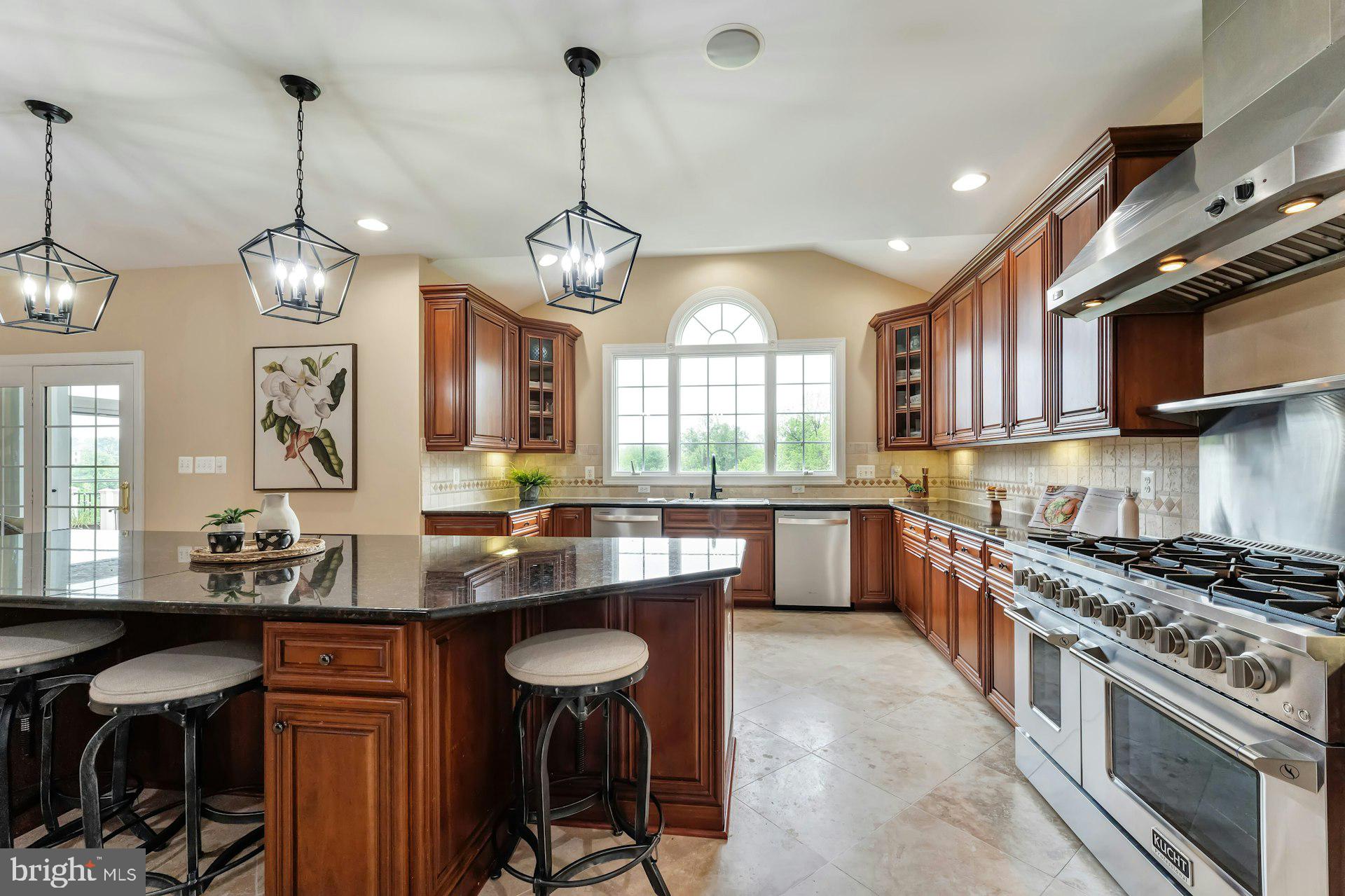 18102 Eaglesham Court Leesburg, VA 20175 - Photo 15 of 92