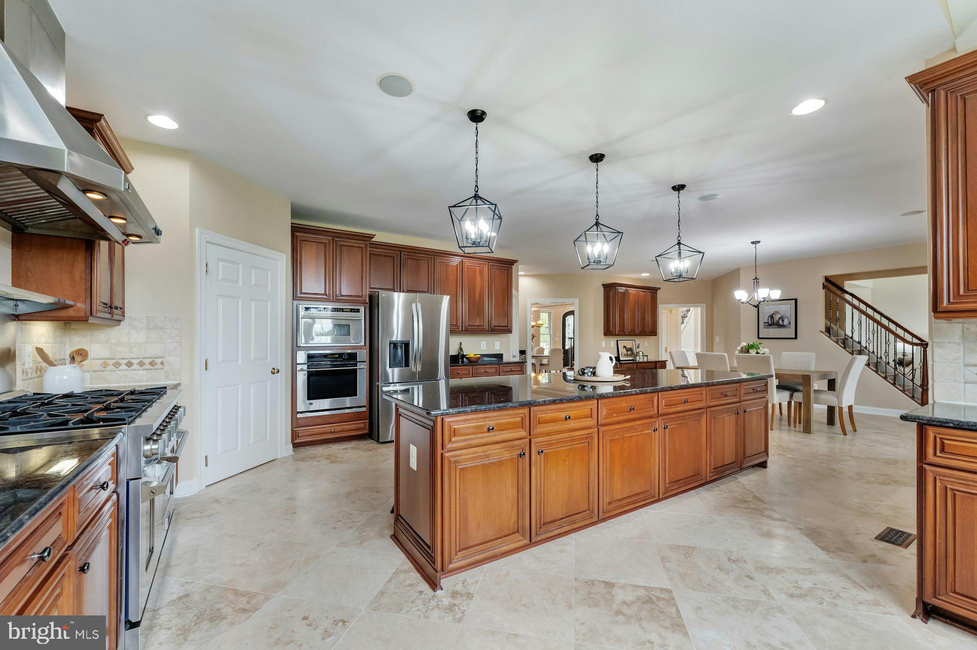 18102 Eaglesham Court Leesburg, VA 20175 - Photo 16 of 92