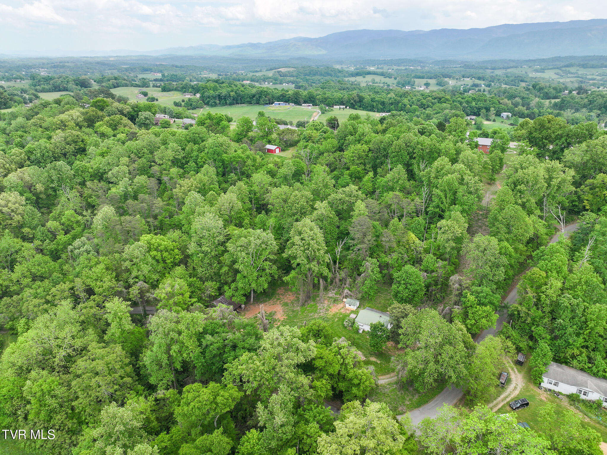 235 House Road Greeneville, TN 37743 - Photo 41 of 45 57