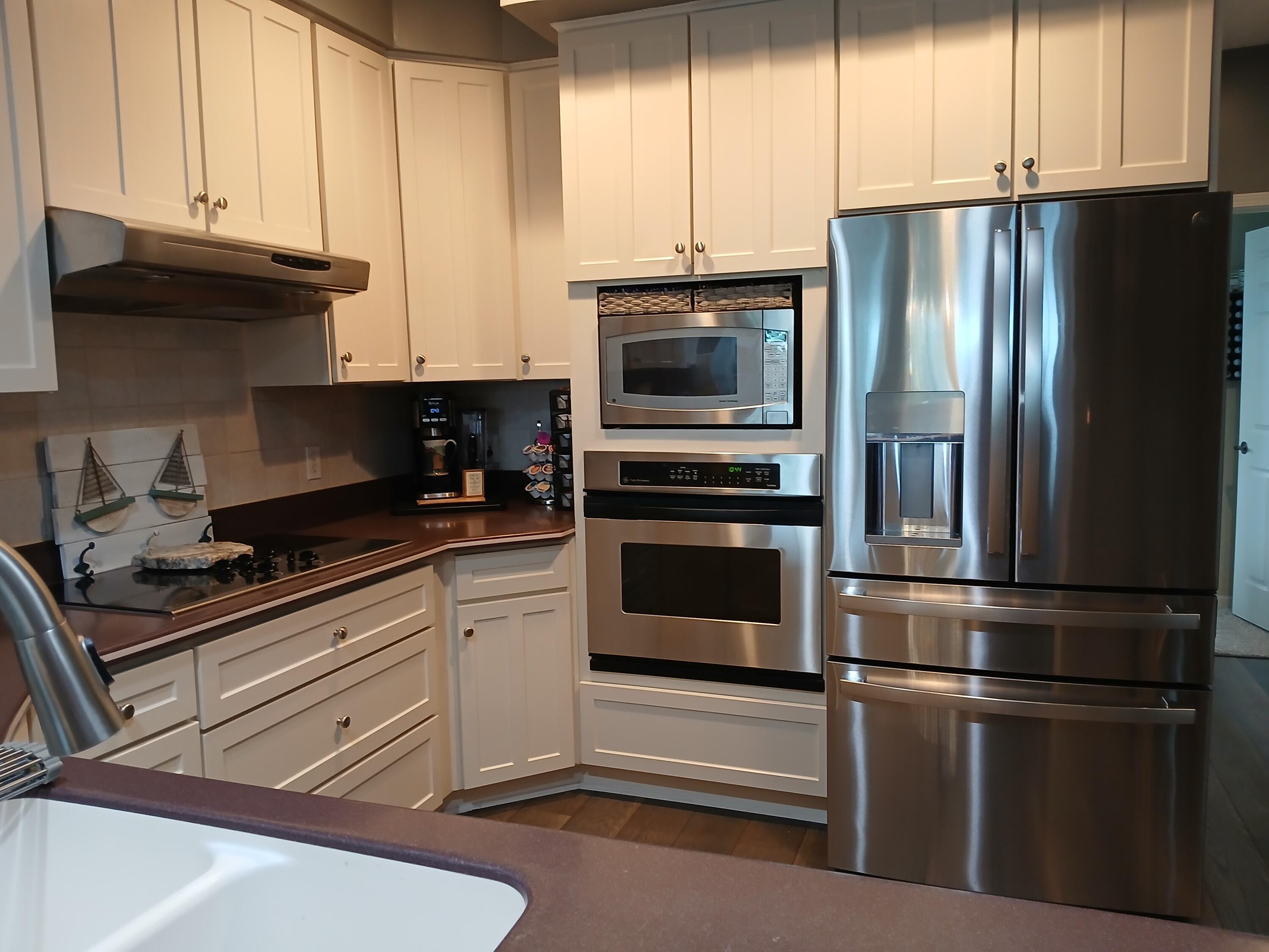 300 South Rath Avenue, Unit 5 Ludington, MI 49431 - Photo 12 of 28 Kitchen