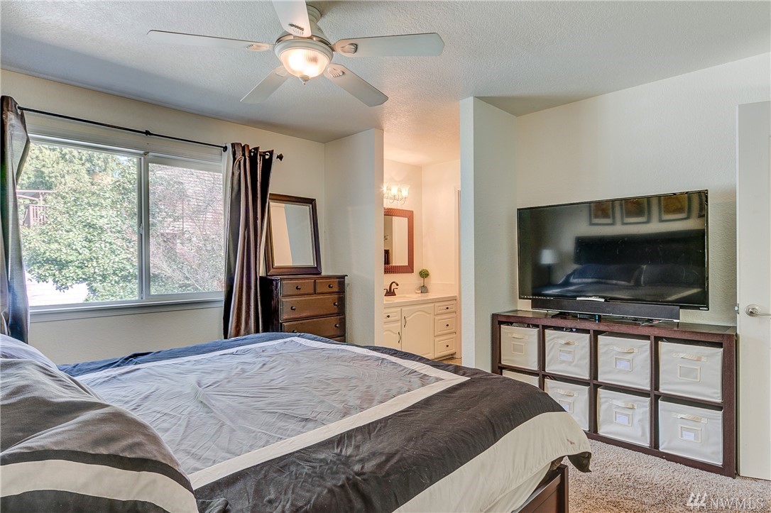 407 218th Street Southwest Bothell, WA 98021 - Photo 11 of 25