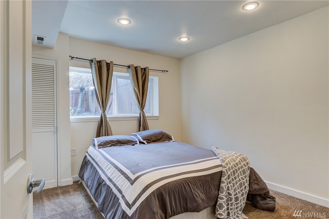 407 218th Street Southwest Bothell, WA 98021 - Photo 20 of 25