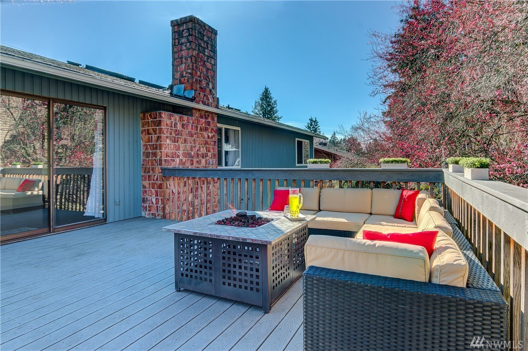 407 218th Street Southwest Bothell, WA 98021 - Photo 8 of 25