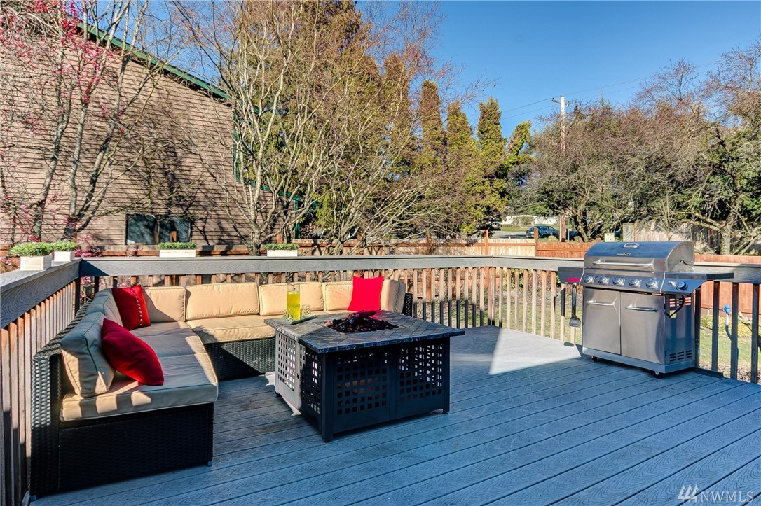 407 218th Street Southwest Bothell, WA 98021 - Photo 9 of 25