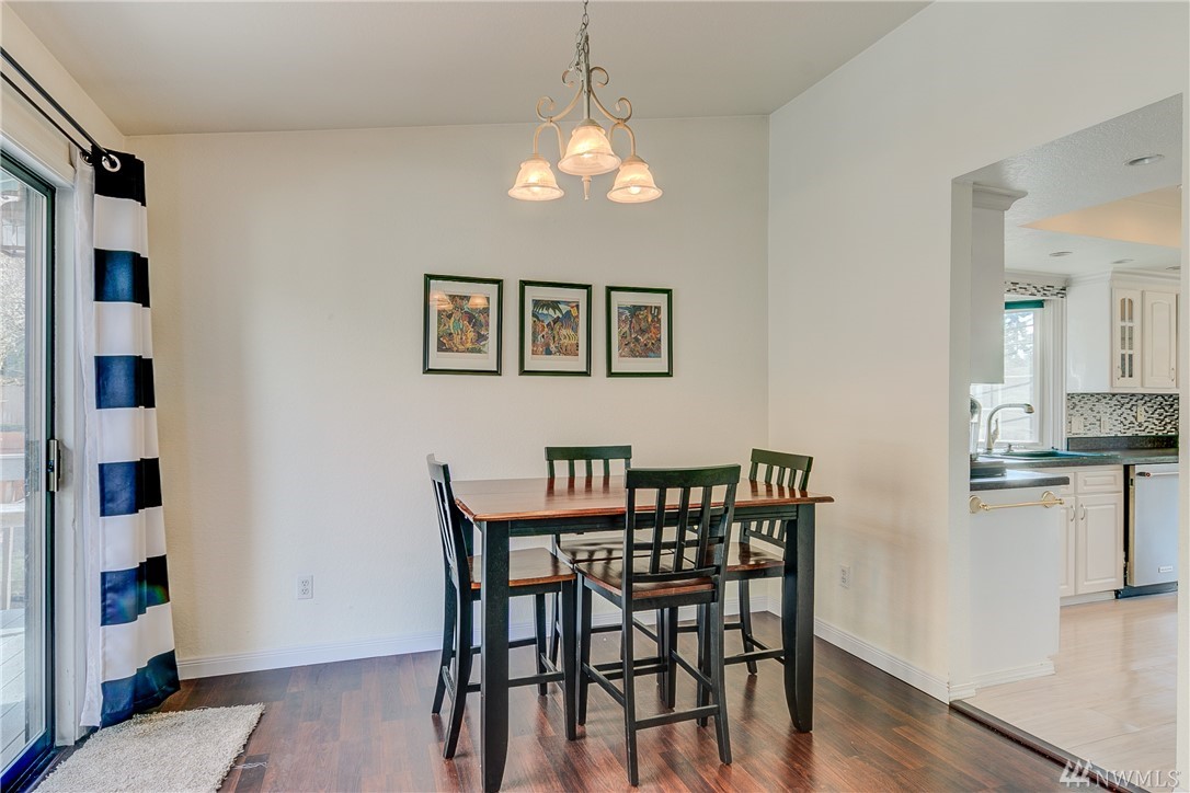 407 218th Street Southwest Bothell, WA 98021 - Photo 10 of 25