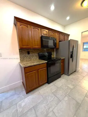 $3,500 | 6339 Southwest 32nd Street, Miami, FL 33155