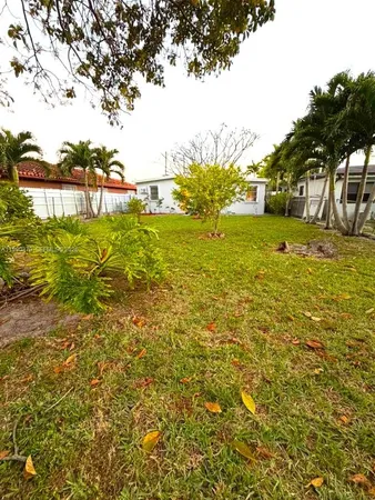 $3,500 | 6339 Southwest 32nd Street, Miami, FL 33155