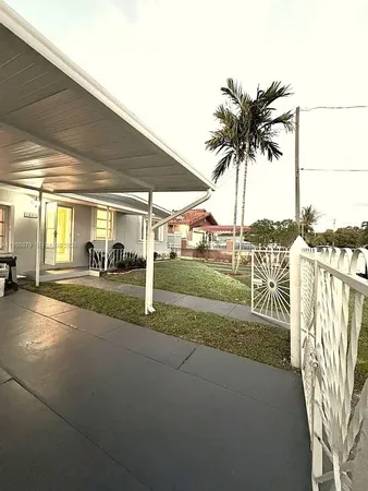 $3,500 | 6339 Southwest 32nd Street, Miami, FL 33155