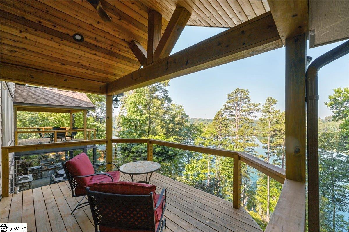 115 Keowee Overlook Road West Union, SC 29696 - Photo 5 of 47