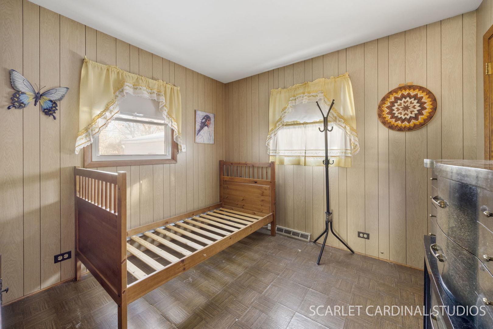 543 South Chase Avenue Lombard, IL 60148 - Photo 11 of 16 a view of a livingroom with wooden floor and a large window