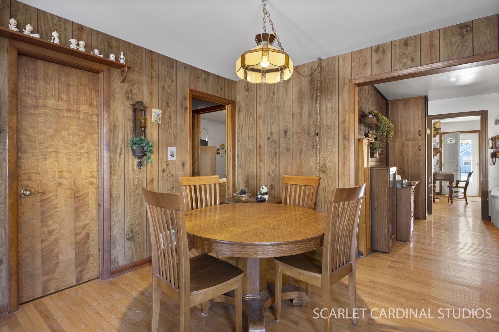 543 South Chase Avenue Lombard, IL 60148 - Photo 5 of 16 a view of a dining room with furniture and wooden floor
