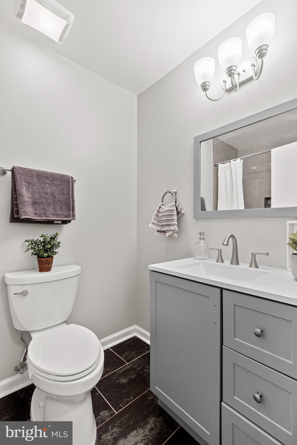 8484 Stonewall Road Manassas, VA 20110 - Photo 20 of 38 Bathroom Two