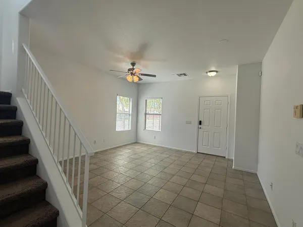 $1,900 | 1883 East Don Carlos, Unit 125, Tempe, AZ 85281