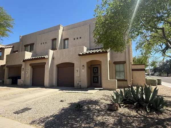 $1,900 | 1883 East Don Carlos, Unit 125, Tempe, AZ 85281