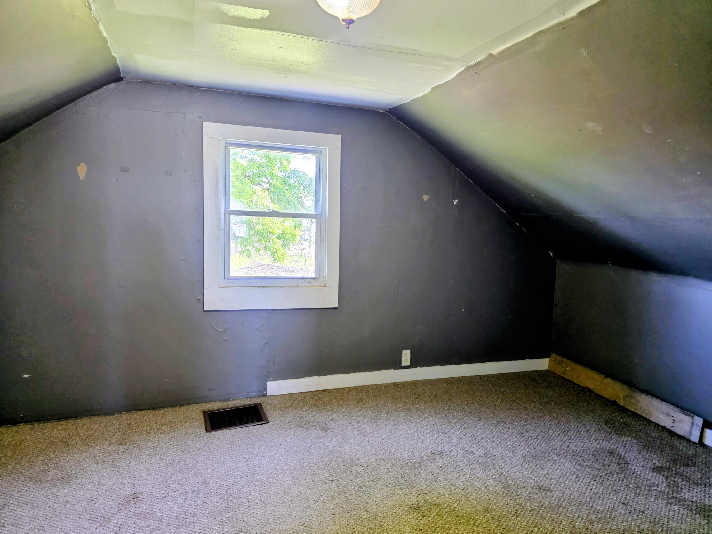1252 Railroad Road Union City, MI 49094 - Photo 11 of 14 2nd bedroom