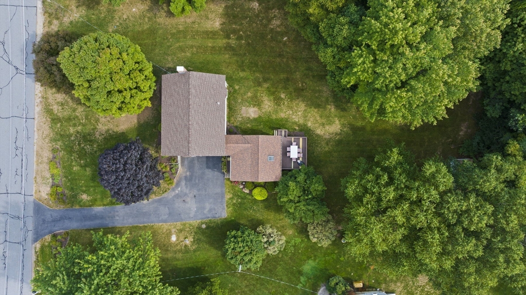 29 Buttrick Road Hampstead, NH 03841 - Photo 4 of 42