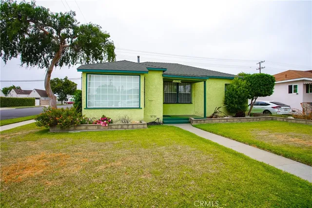$825,000 | 4296 Walnut Avenue, Lynwood, CA 90262
