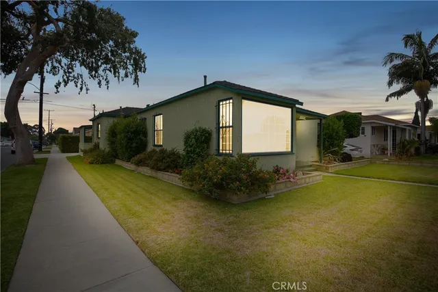 $825,000 | 4296 Walnut Avenue, Lynwood, CA 90262