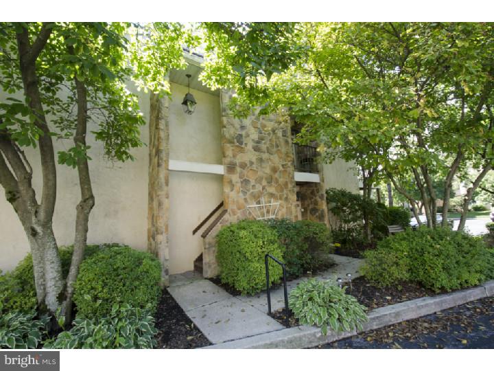 114 Valley Stream Circle Chesterbrook, PA 19087 - Photo 2 of 18 Gallery Image 2