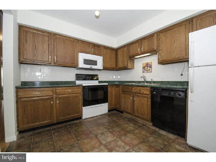 114 Valley Stream Circle Chesterbrook, PA 19087 - Photo 5 of 18 Gallery Image 5