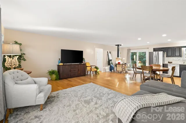 $2,300 | 73 The Old Run Road, Fairview, NC 28730