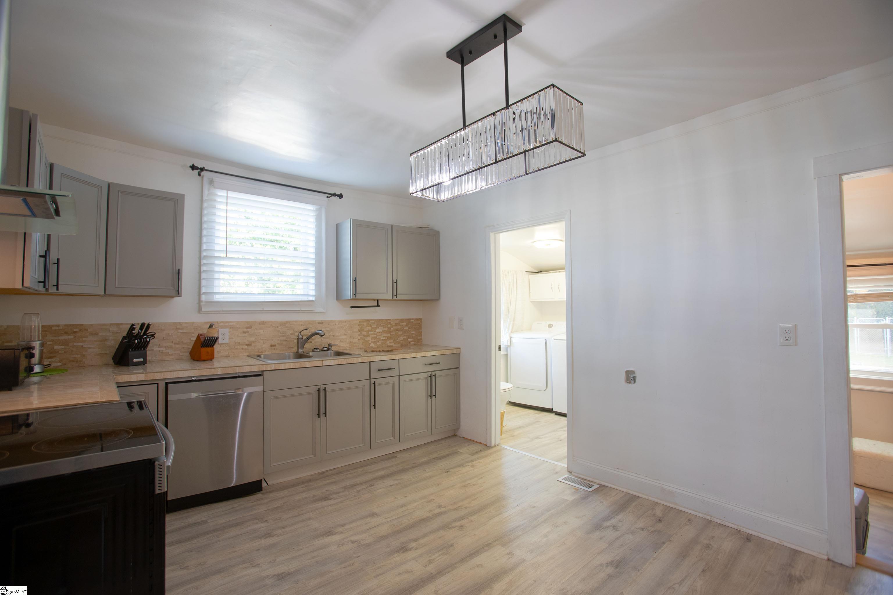 601 Don Avenue Anderson, SC 29624 - Photo 11 of 28