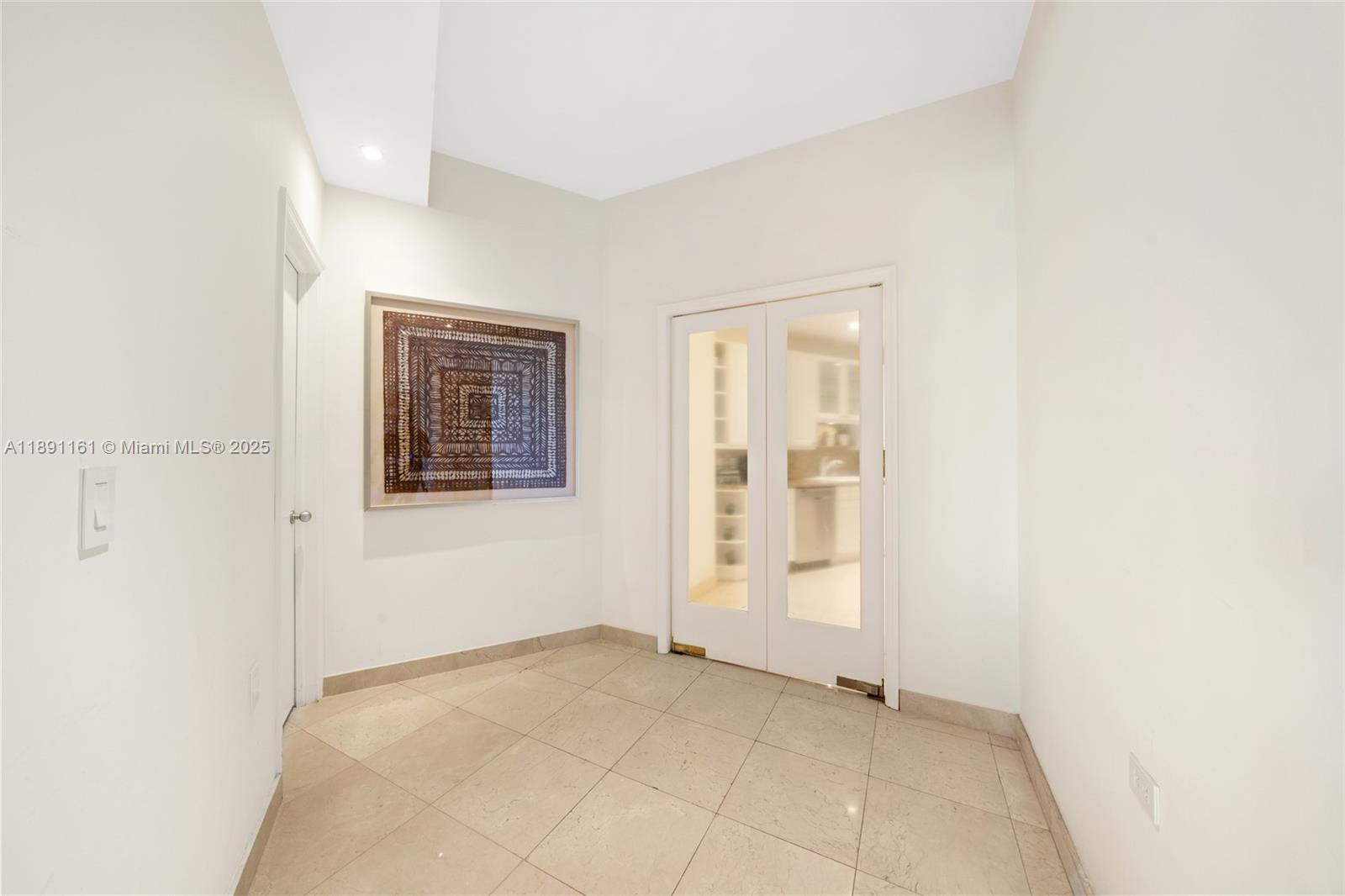 848 Brickell Key Drive, Unit 201 Miami, FL 33131 - Photo 23 of 31 a view of an empty room