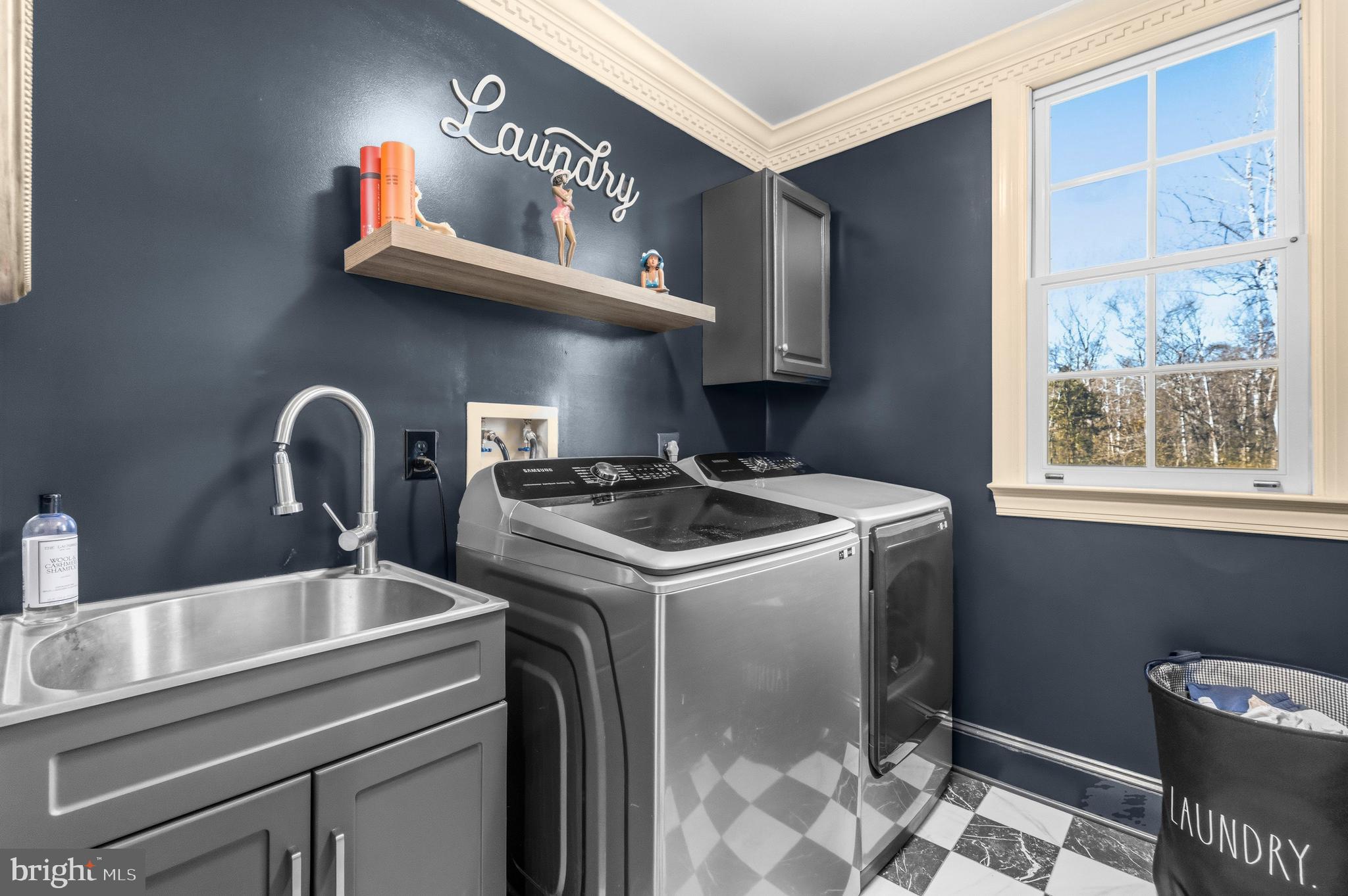 4514 Den Haag Road Warrenton, VA 20187 - Photo 20 of 56 a utility room with sink dryer and washer