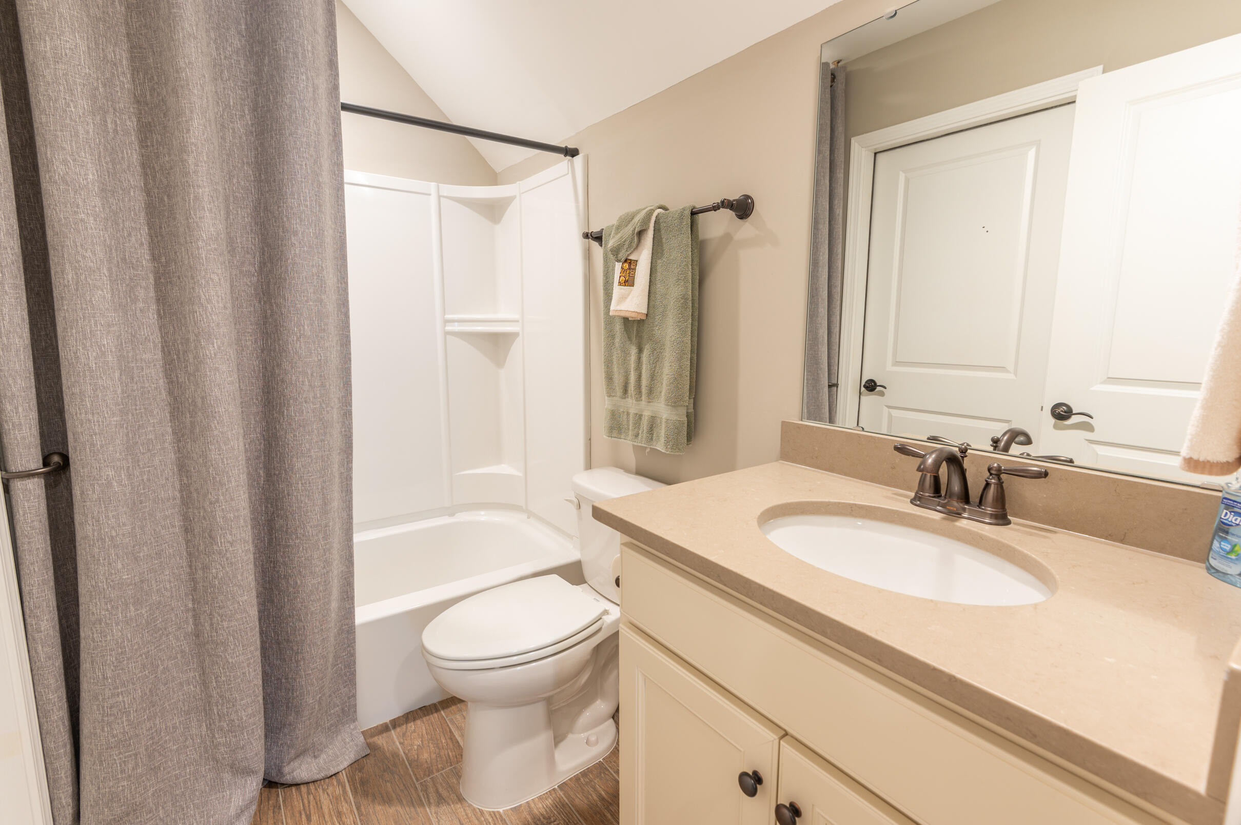 2912 Gin Bay Road Johns Island, SC 29455 - Photo 31 of 38 Full Bathroom