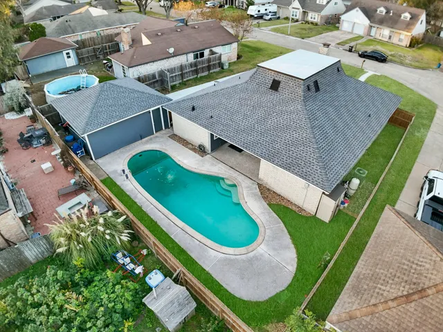 $2,500 | 14007 Overbrook Lane, Houston, TX 77077