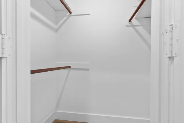 $2,500 | 14007 Overbrook Lane, Houston, TX 77077