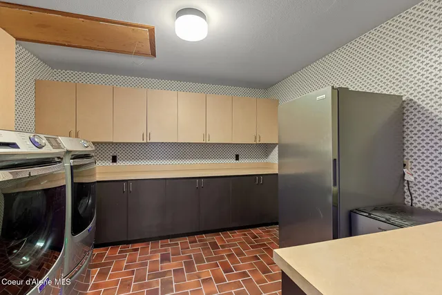 $800,000 | 21160 North Circle Road, Rathdrum, ID 83858