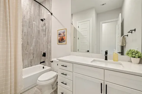 $735,000 | 803 Spicewood Trails Drive, Spicewood, TX 78669