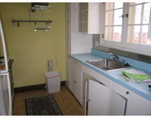 445 Sulgrave Road Pittsburgh, PA 15211 - Photo 5 of 18 Kitchen.
