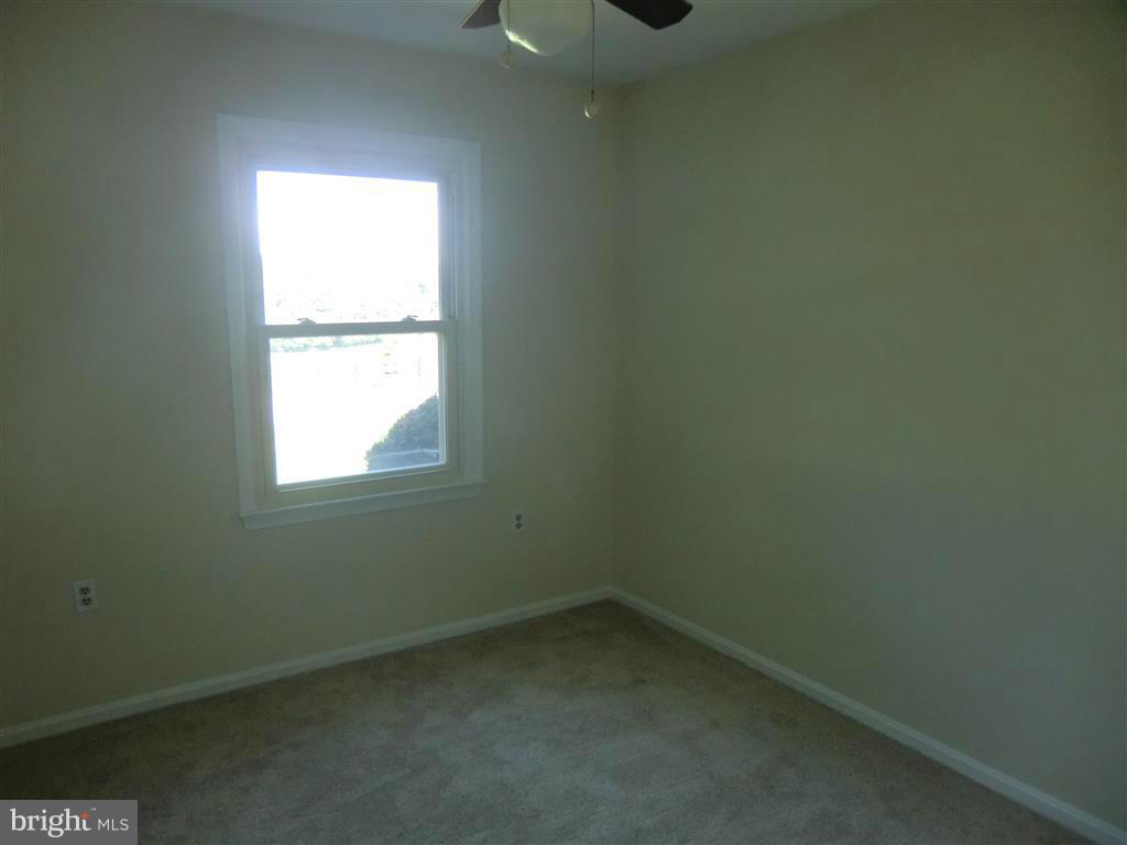 13040 Prices Distillery Road Clarksburg, MD 20871 - Photo 10 of 30 Bedroom