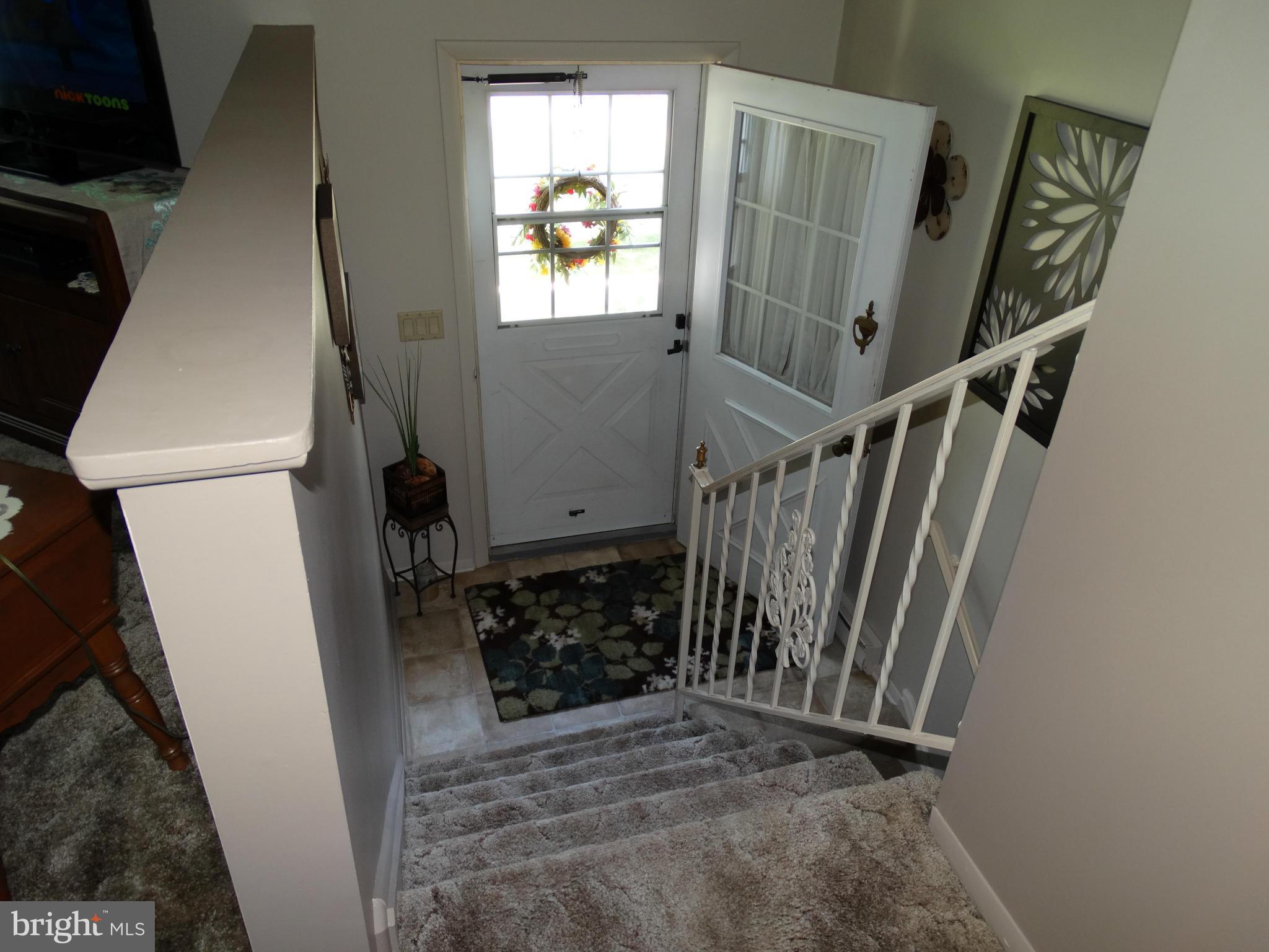 301 Hillcrest Road York, PA 17403 - Photo 4 of 25 Interior (General)