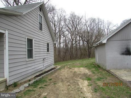 25250 Sotterley Road Hollywood, MD 20636 - Photo 7 of 20 a view of a backyard