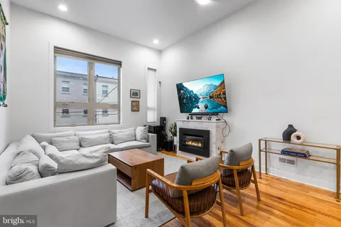 $975,000 | 1323 Crease Street, Philadelphia, PA 19125