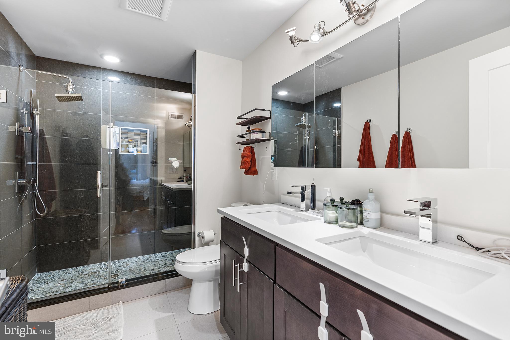 1323 Crease Street Philadelphia, PA 19125 - Photo 23 of 34