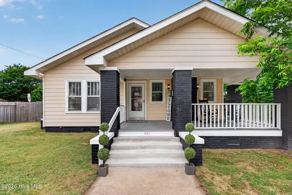 $189,900 | 301 East Divine Street, Dunn, NC 28334