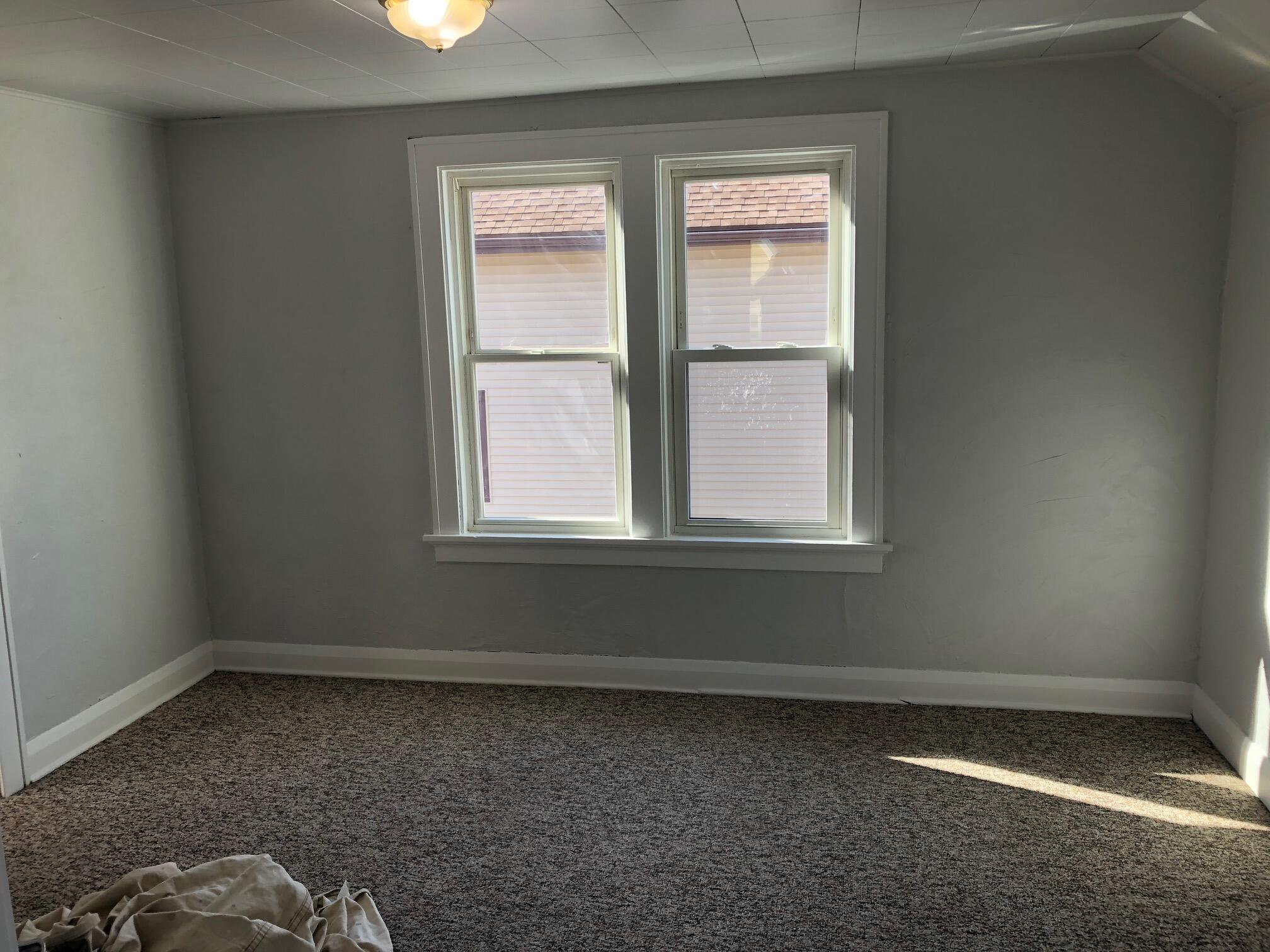 909 South 21st Street Manitowoc, WI 54220 - Photo 6 of 20 IMG_9080