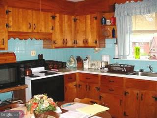 4406 Bergstrom Road Doylestown, PA 18902 - Photo 4 of 6 Gallery Image 4