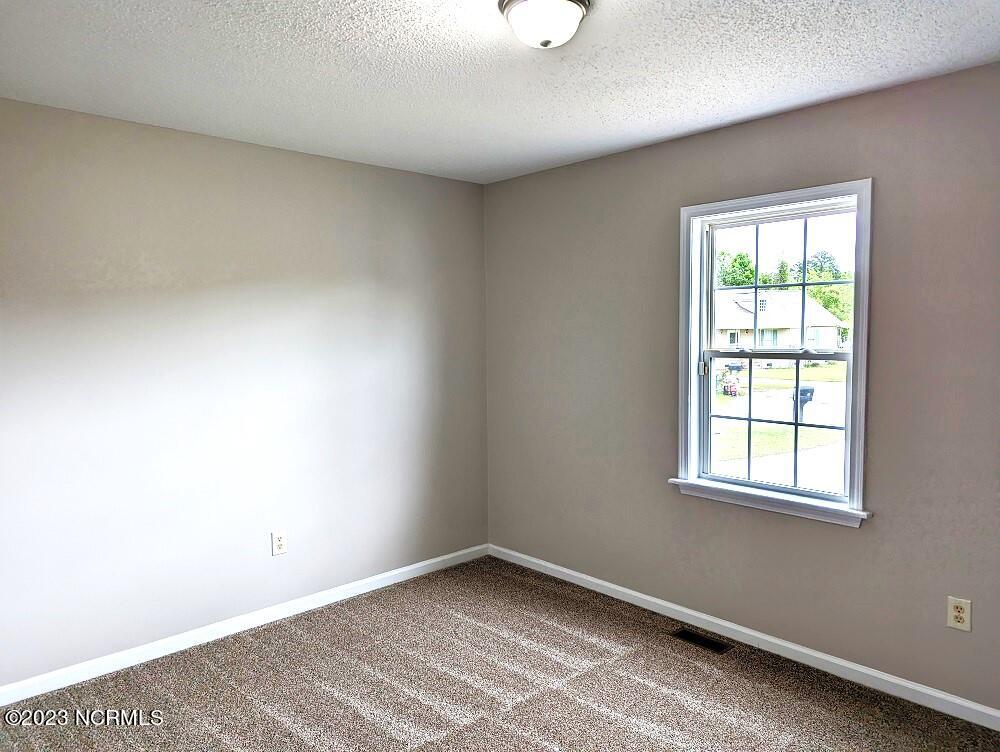 235 East Ridge Court Jacksonville, NC 28540 - Photo 14 of 20 235 E RIDGE BED2