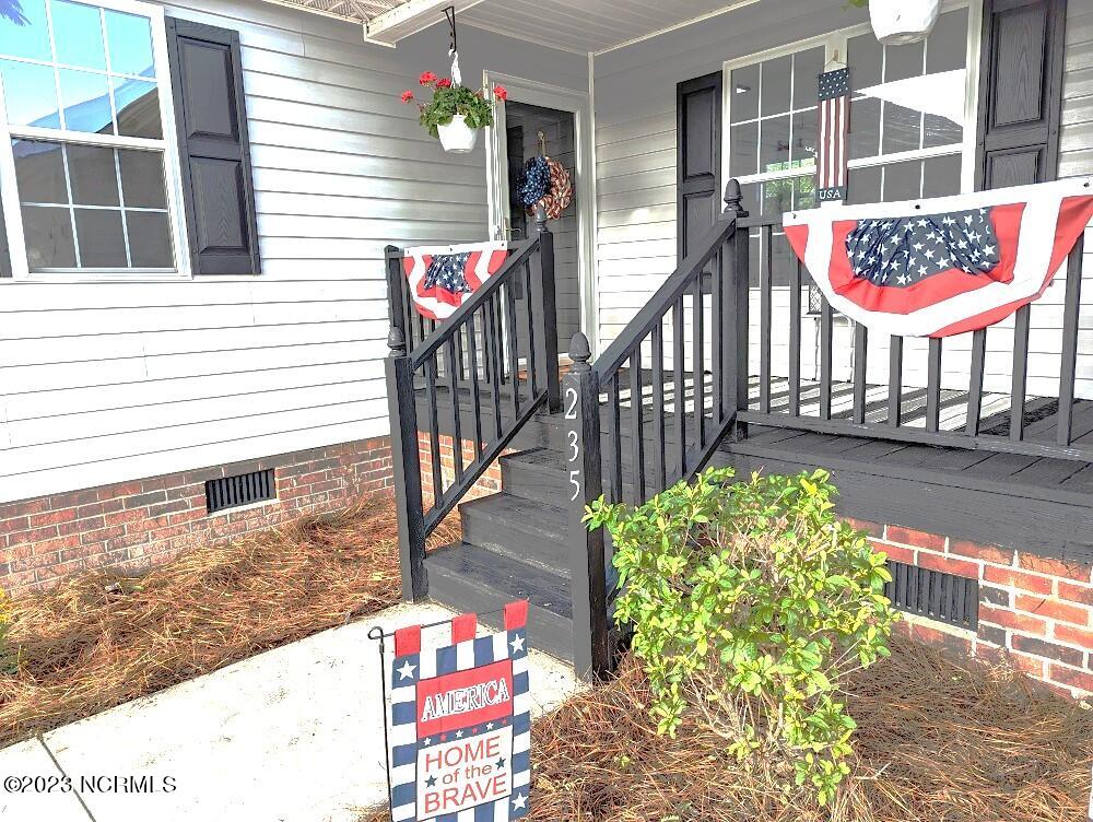 235 East Ridge Court Jacksonville, NC 28540 - Photo 2 of 20 235 E RIDGE PORCH