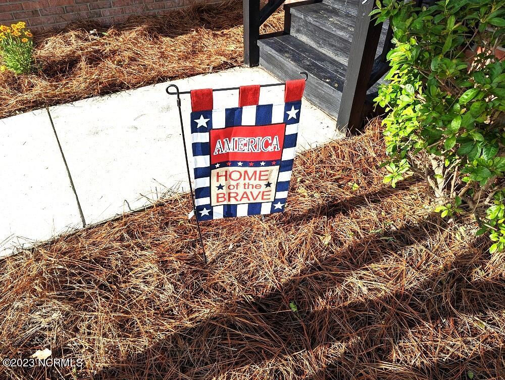 235 East Ridge Court Jacksonville, NC 28540 - Photo 3 of 20 235 E RIDGE FLAG