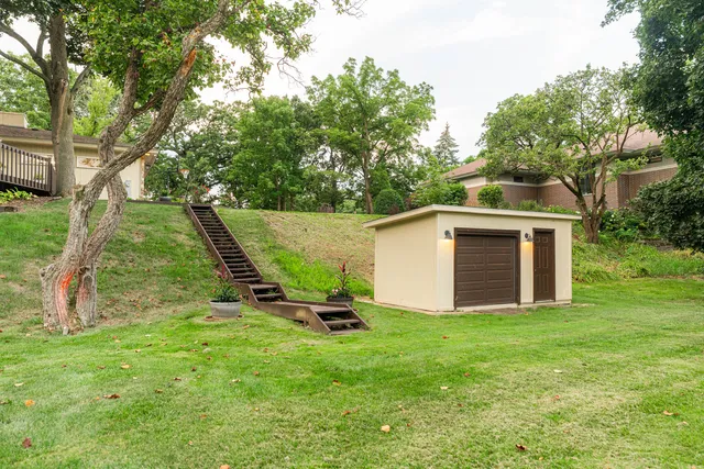 $775,000 | 208 Brookdale Lane, Palatine, IL 60067