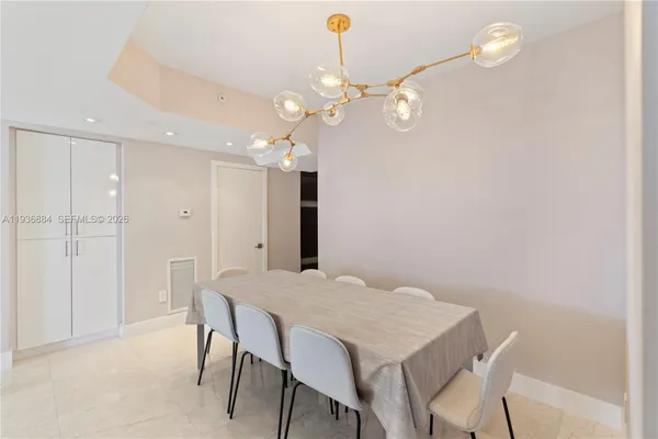 $7,800 | 4779 Collins Avenue, Unit 2204, Miami Beach, FL 33140