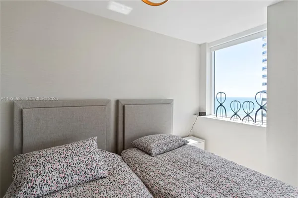 $7,800 | 4779 Collins Avenue, Unit 2204, Miami Beach, FL 33140