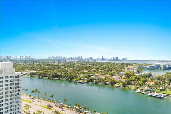 $7,800 | 4779 Collins Avenue, Unit 2204, Miami Beach, FL 33140